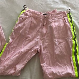 Dollskill postergirl pink cargos